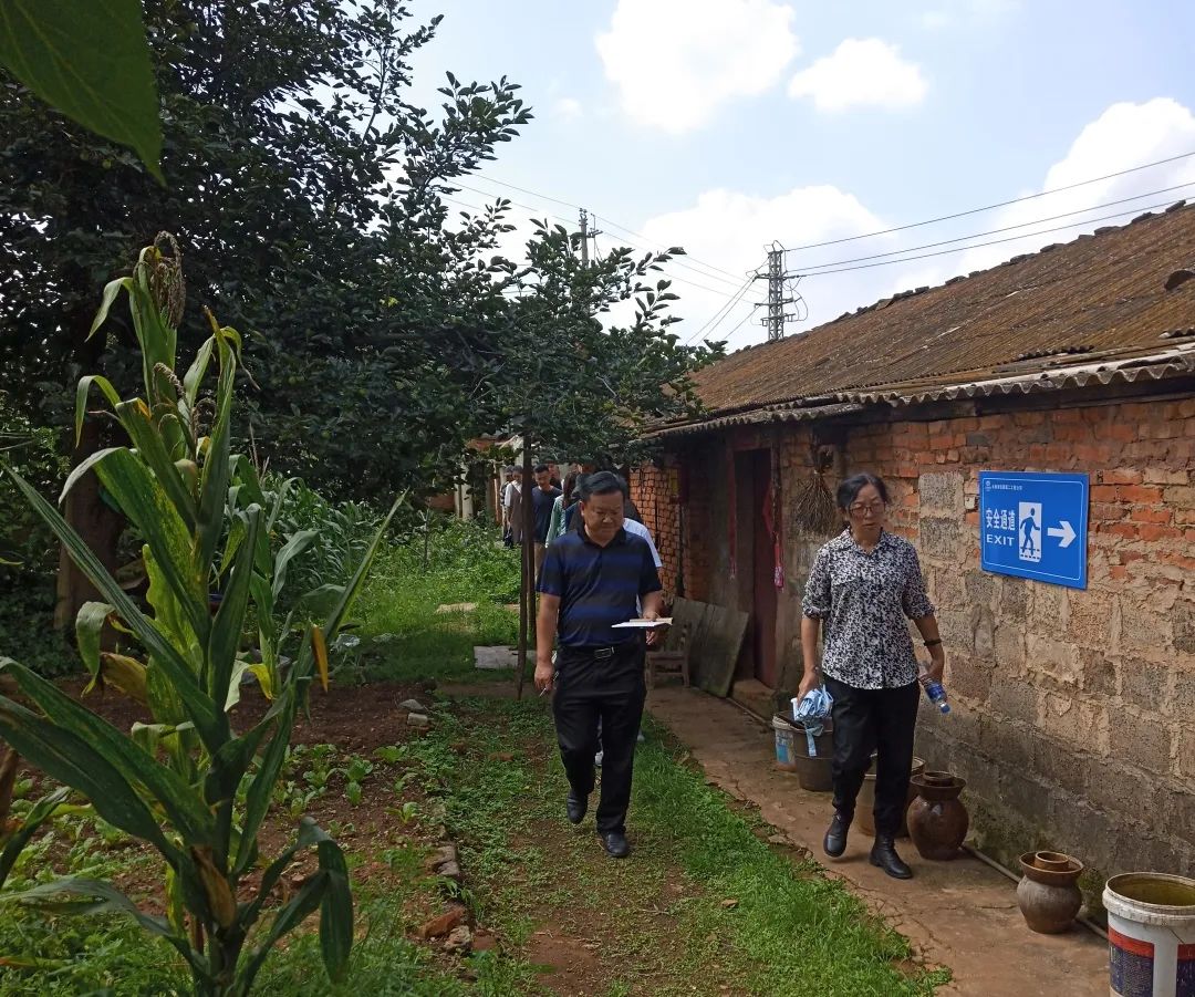 1662346076850613.jpg 張聯(lián)紅帶隊(duì)到官莊基地開展綜合檢查.jpg