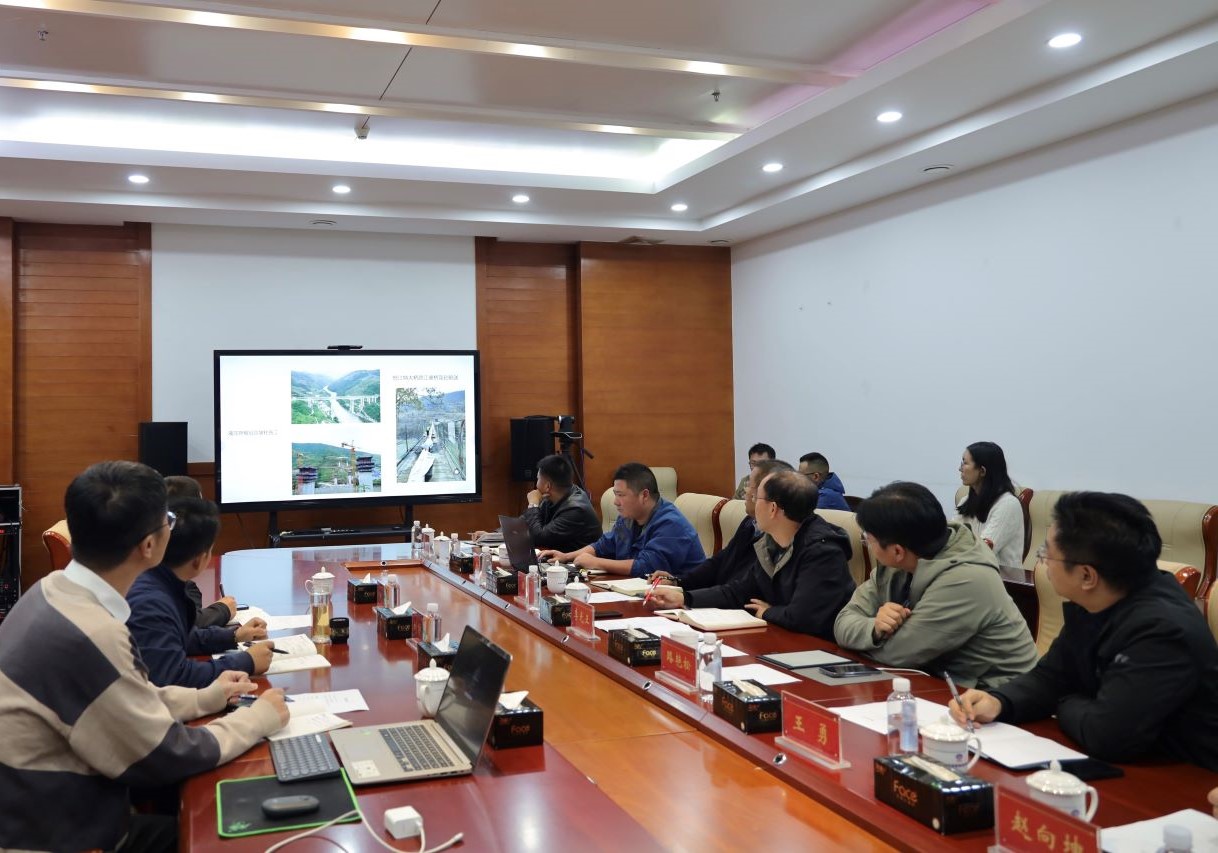 2BAB7619-4FF0-407E-80ED-ED0295BD48DF-18618-00001A9F9946CB7F (2).jpg